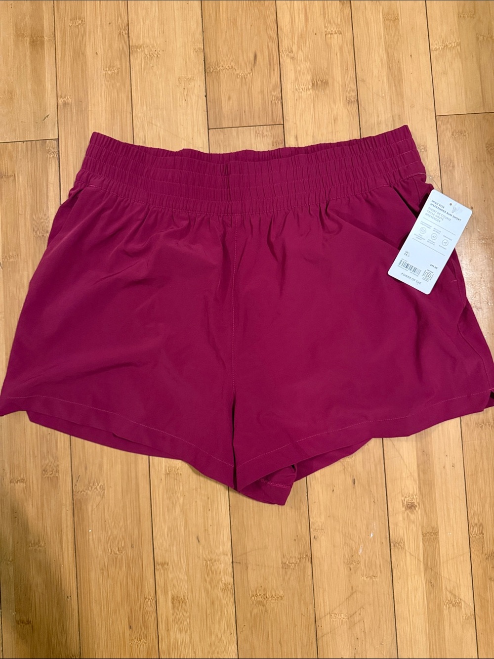 Athleta Sz L New High Rise Weekender Run Short—Berry 3” inseam